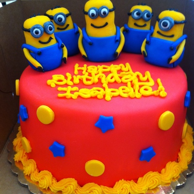 Despicable Me Cake