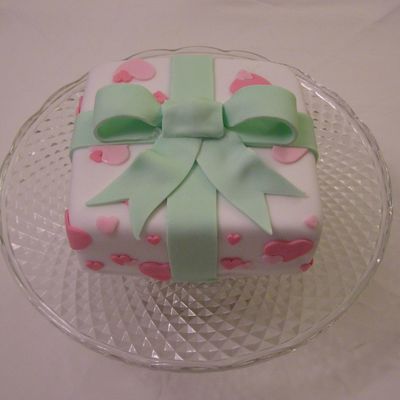 Bow Cake