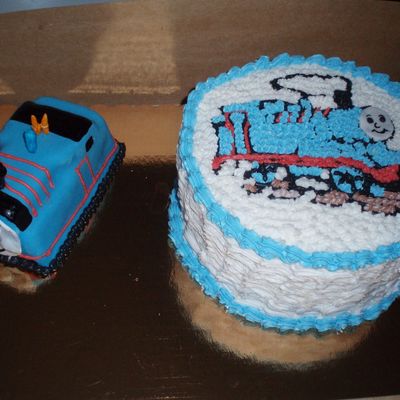 Thomas Train Cake