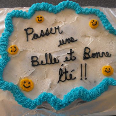 End Of School Year Cupcake Cake