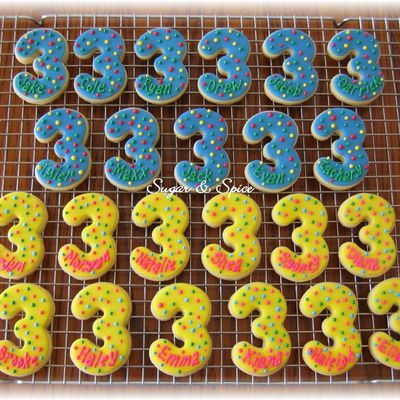 Number 3 Cookie Favors