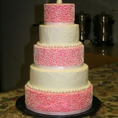 Pink/white Cake