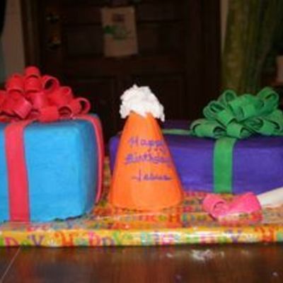 Birthday Present Cake