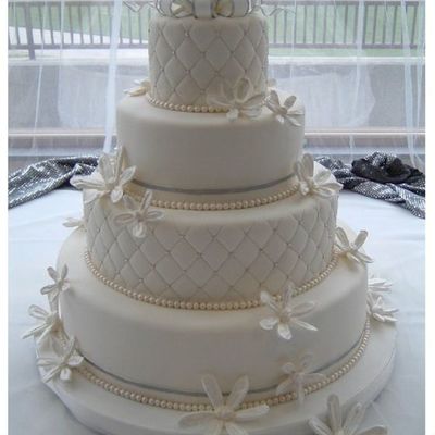 Piped Modern Flr Wedding