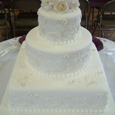 Pearl Clay Detailed Wedding