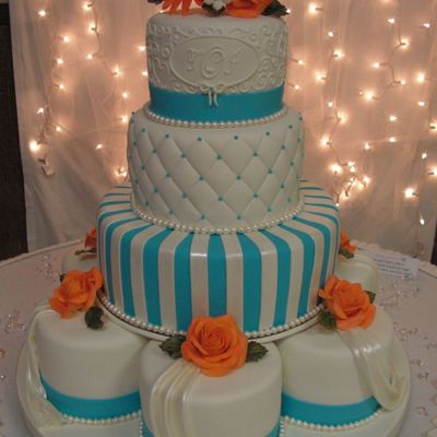 Pool Blue/orange Wedding