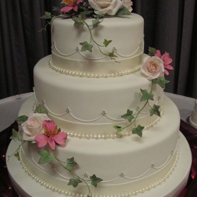 Gumpaste Roses/alstroemeria