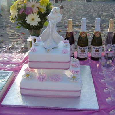 My First Wedding Cake :)