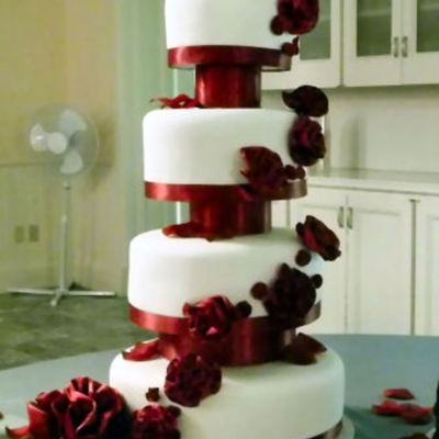 Floating Tier Wedding Cake