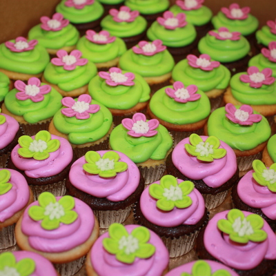 Mini Cupcakes For A Wedding Shower