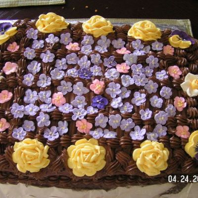 Chocolate Cake With Ri Flowers