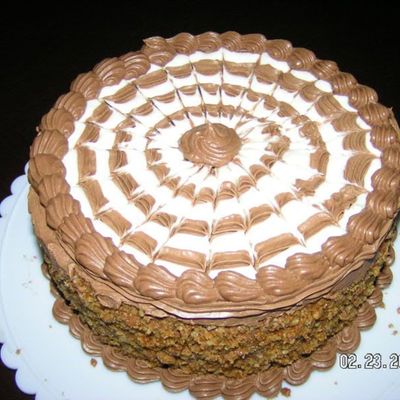 Chocolate Ganache-Vanilla Cake Grillazs Covered On The Side