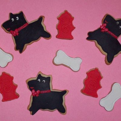 Scottie Dogs With Fire Hydrants And Bones