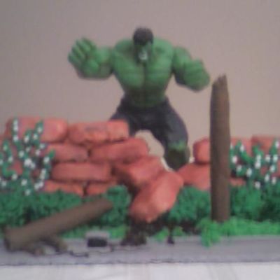 Hulk Smash Cake