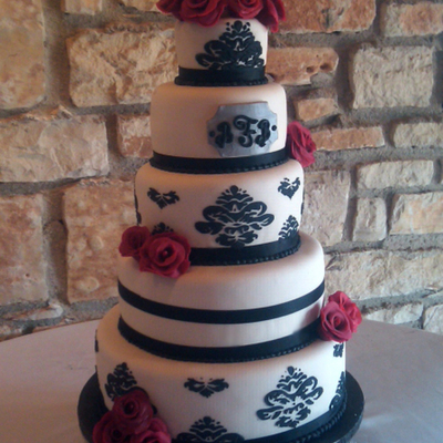 Black And White Damask Wedding Cake
