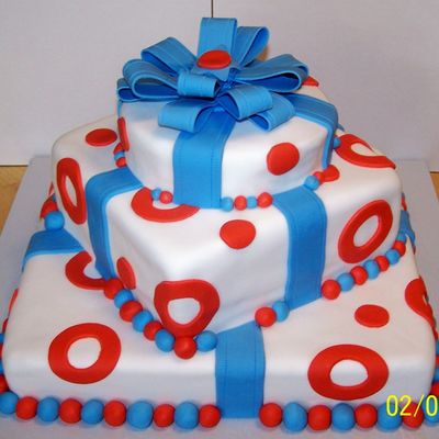 Giftcake2.jpg