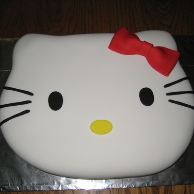 Hello Kitty Cake