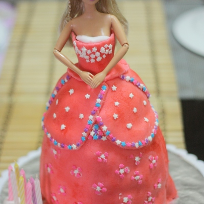 Barbie Cake