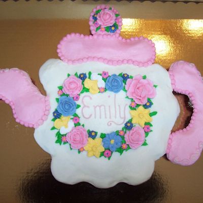 Teapot Cupcake Cake