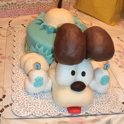 Garfield Characters / Odie Takes The Cake