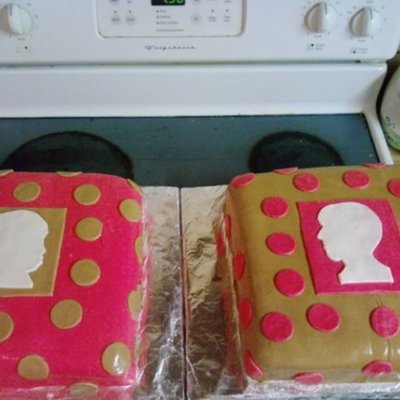 Mom And Daughter Profile Cakes
