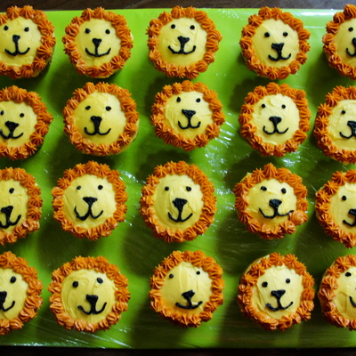 Lion Cupcakes / Monkey Cake, Jungle Animal 3Rd Birthday Party