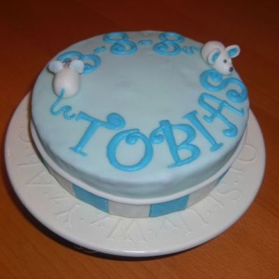 Small Cake For Baby Tobias