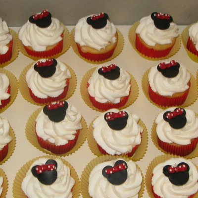 Minnie Mouse Cupcakes!!