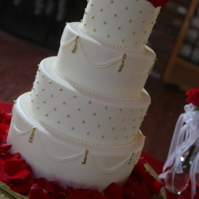 Gold Accent Wedding Cake