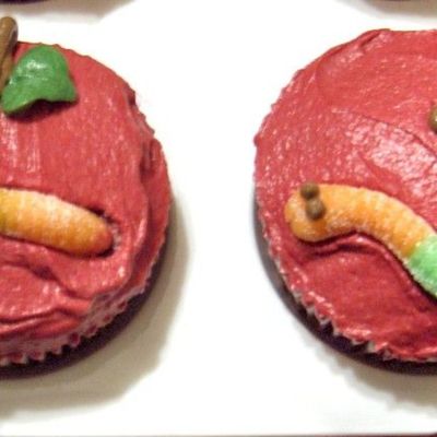 Apple Cupcakes With Gummi Worm
