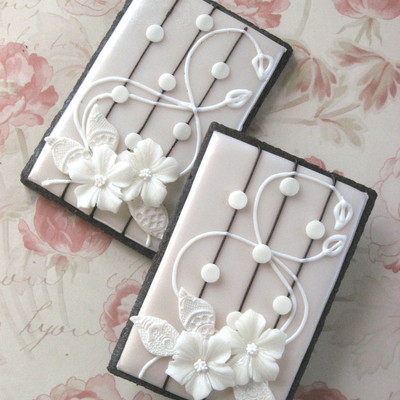 Art Nouveau Floral Lace Wedding Cookies