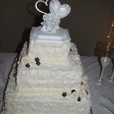 Ivory & Black Wedding Cake