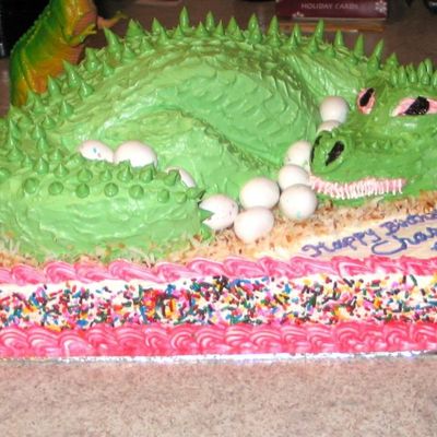 T-Rex_Cake_001.jpg