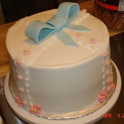Bow Cake