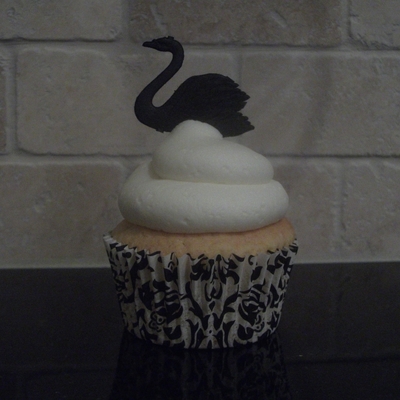 Black Swan Cupcake