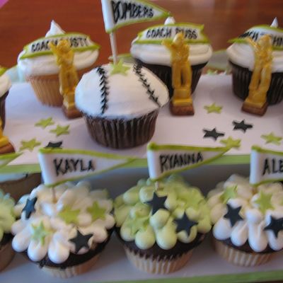 Softball Team Cuppies