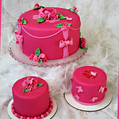 Perfectly Pink Party Cakes