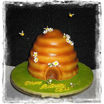 Bee Hive Cake
