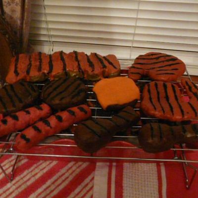 Grill Cake With Ribs, Pork Chops, Hamburgers, Hot Dogs, Chicken And Cheeseburger