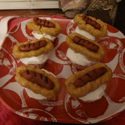 Hot Dog Cupcakes