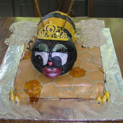 Queen Bee Cake