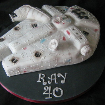 Millenium Falcon Cake