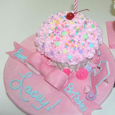 Giant Cupcake Cake