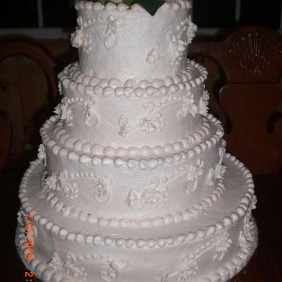 Round Wedding Cake
