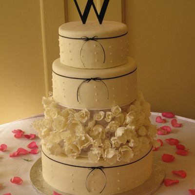 Black Ribbon Wedding Cake