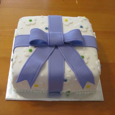 Fondant Cake With Bow From Course 3