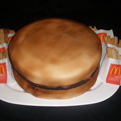 Hamburger Cake With Sugar Cookie Fries