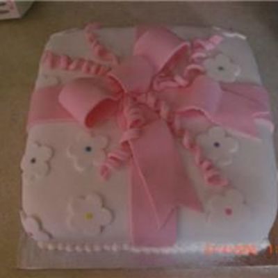 Fondant Present Cake