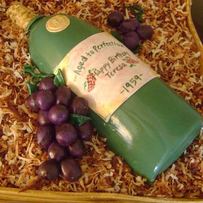 Another Wine Bottle Cake!