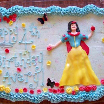 Snow White Cupcake Cake